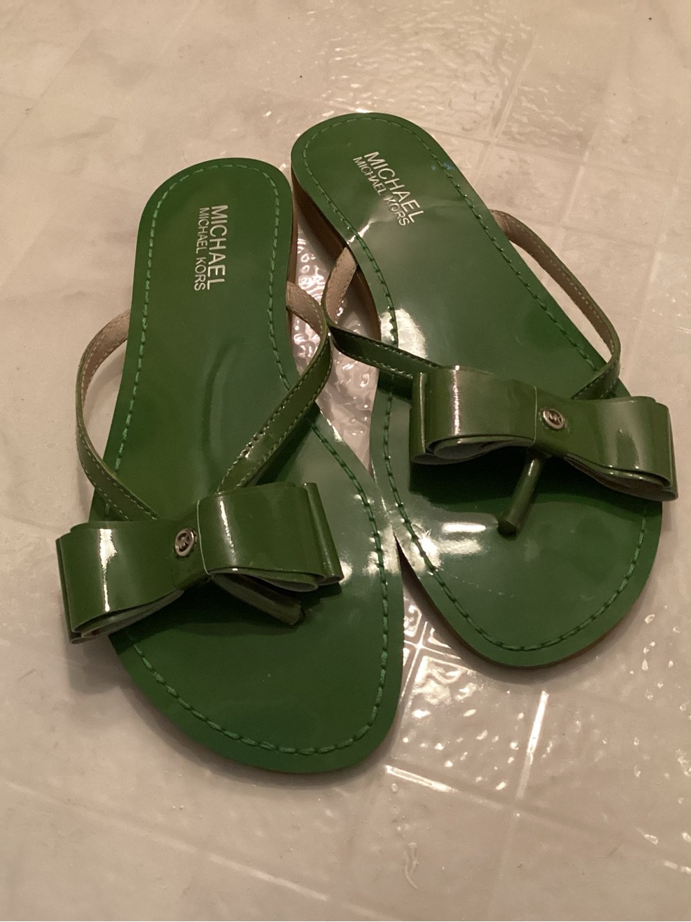 MICHAEL Michael Kors Green Patent Bow Toe-Post Slide Sandals